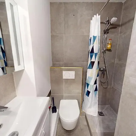 Nice Appartement For 2 Adults With Portable Air Conditioner Exterior foto